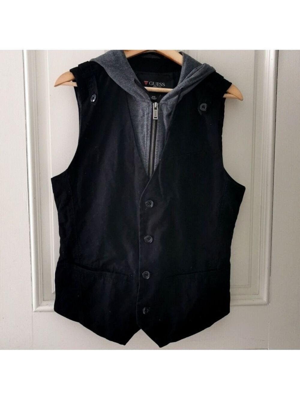 Men's knit hooded Vest. Size Medium. EUC